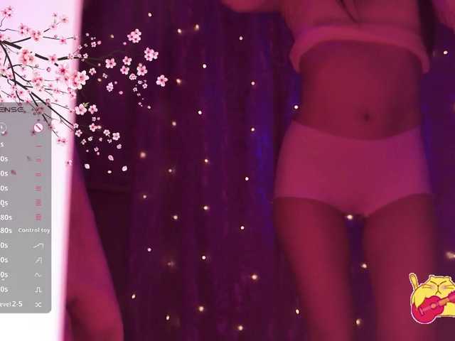 Karo1ina1 live cam on BongaCams