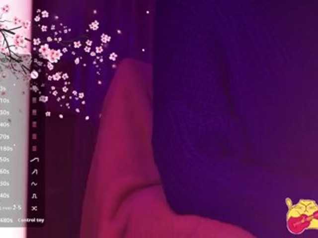 Karo1ina1 live cam on BongaCams