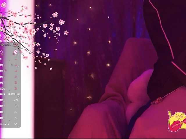 Karo1ina1 live cam on BongaCams