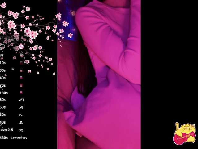 Karo1ina1 live cam on BongaCams
