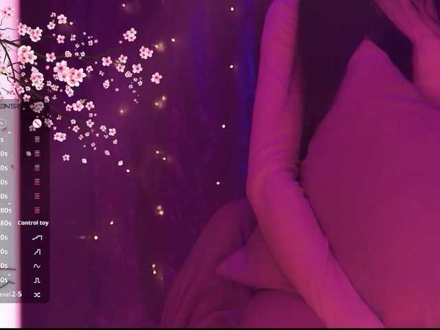 Karo1ina1 live cam on BongaCams