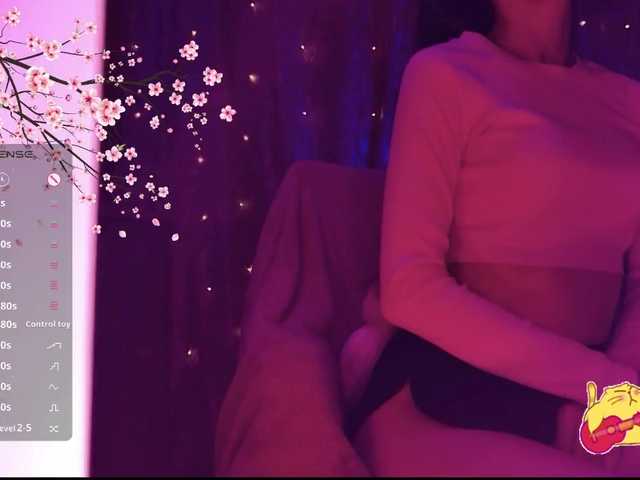 Karo1ina1 live cam on BongaCams