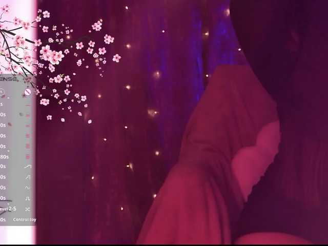 Karo1ina1 live cam on BongaCams