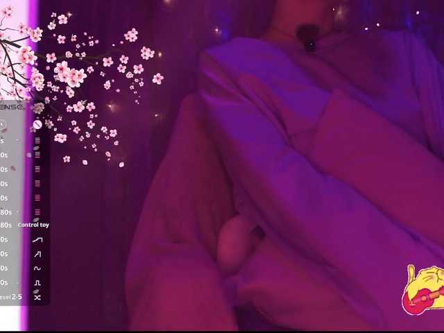 Karo1ina1 live cam on BongaCams