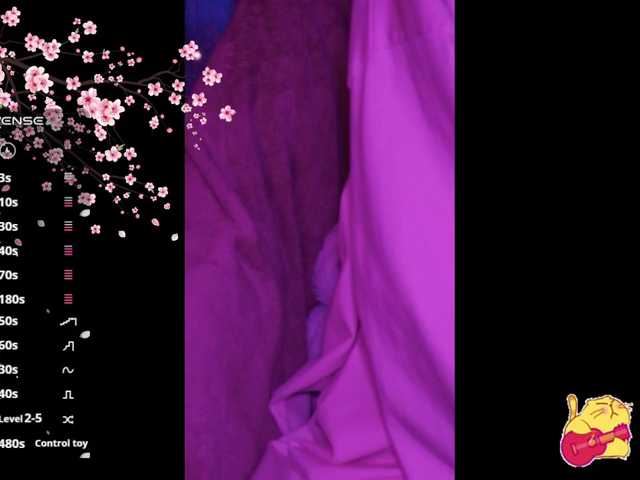 Karo1ina1 live cam on BongaCams