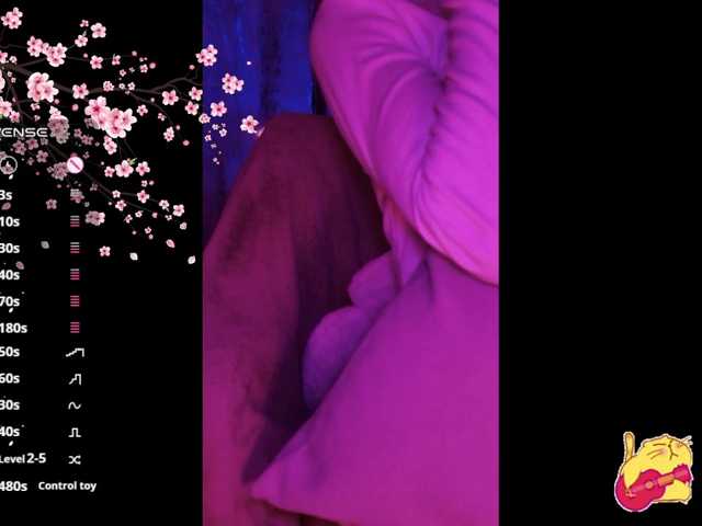 Karo1ina1 live cam on BongaCams