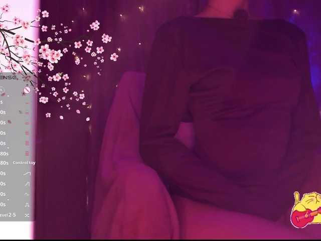 Karo1ina1 live cam on BongaCams