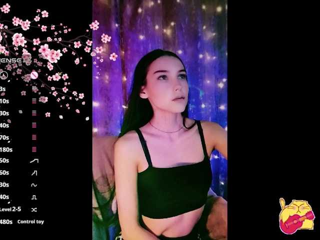 Karo1ina1 live cam on BongaCams