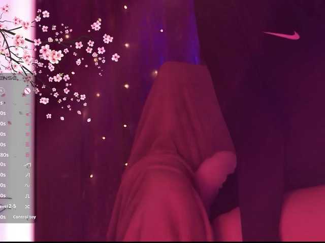 Karo1ina1 live cam on BongaCams