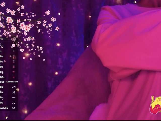 Karo1ina1 live cam on BongaCams