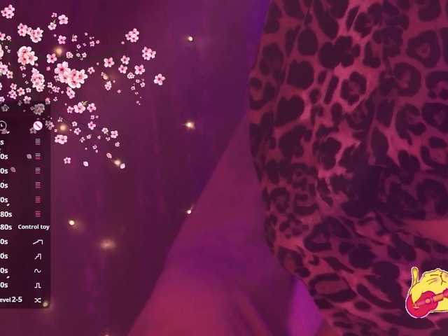 Karo1ina1 live cam on BongaCams