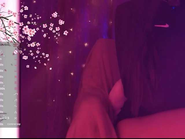Karo1ina1 live cam on BongaCams