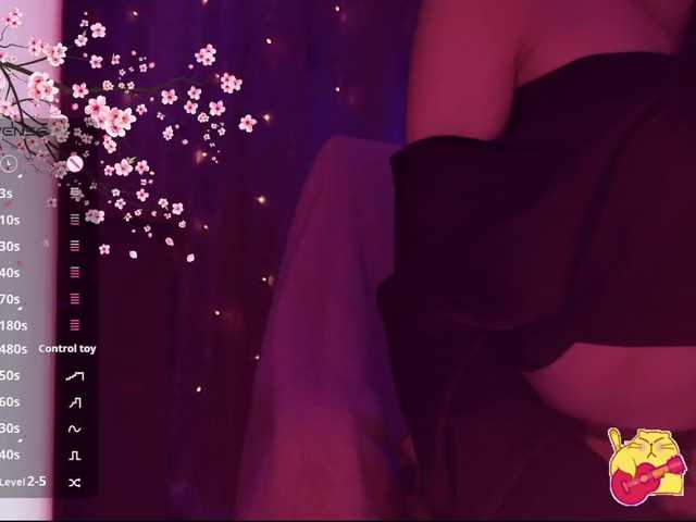 Karo1ina1 live cam on BongaCams