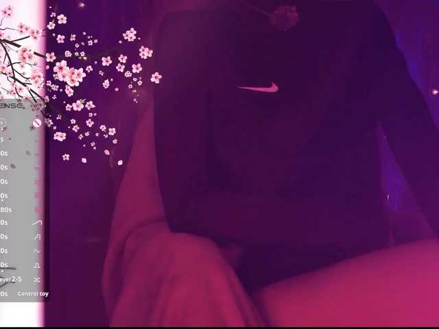 Karo1ina1 live cam on BongaCams