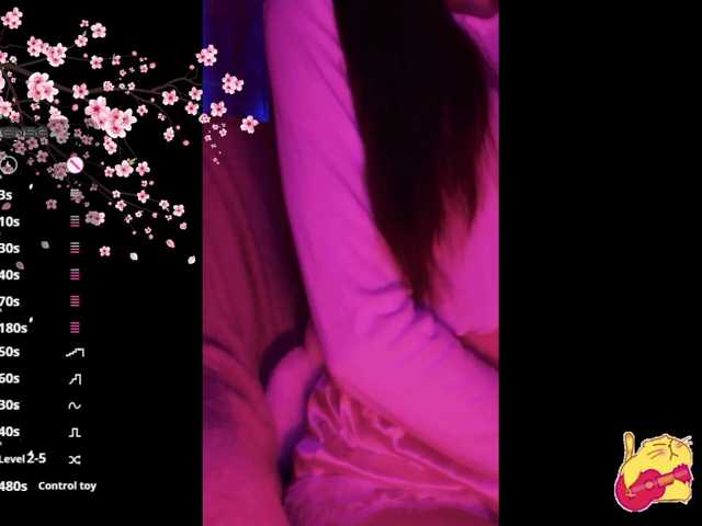 Karo1ina1, en directo ahora en BongaCams