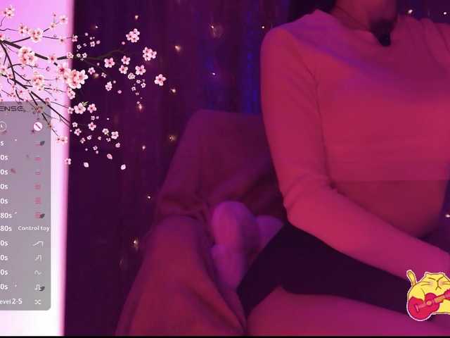 Karo1ina1 live cam on BongaCams