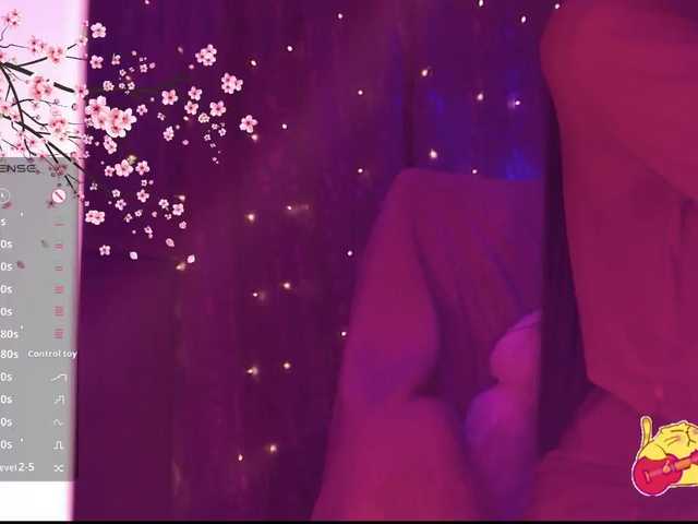 Karo1ina1 live cam on BongaCams