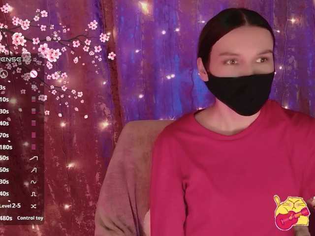 Karo1ina1 live cam on BongaCams