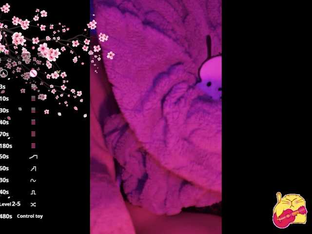 Karo1ina1 live cam on BongaCams