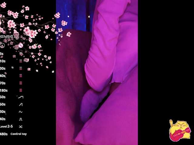 Karo1ina1 live cam on BongaCams