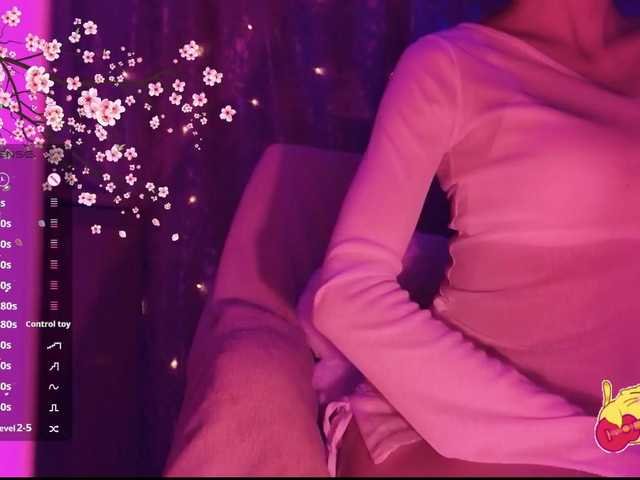 Karo1ina1 live cam on BongaCams
