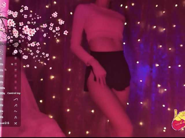 Karo1ina1 live cam on BongaCams