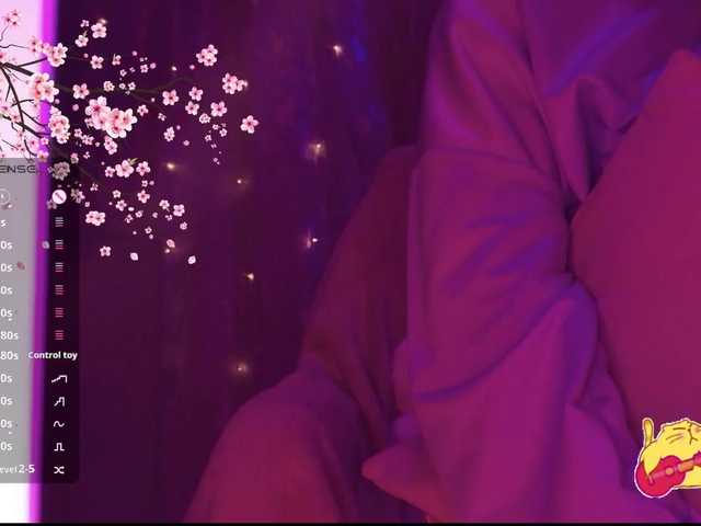 Karo1ina1 live cam on BongaCams