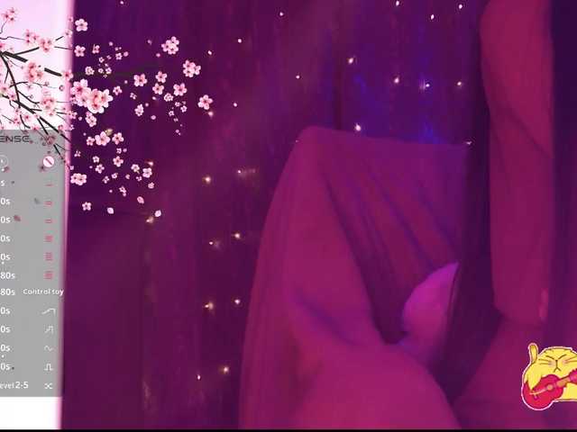 Karo1ina1 live cam on BongaCams