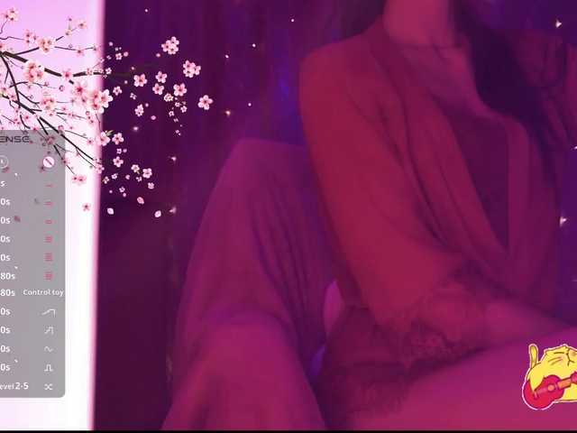 Karo1ina1 live cam on BongaCams