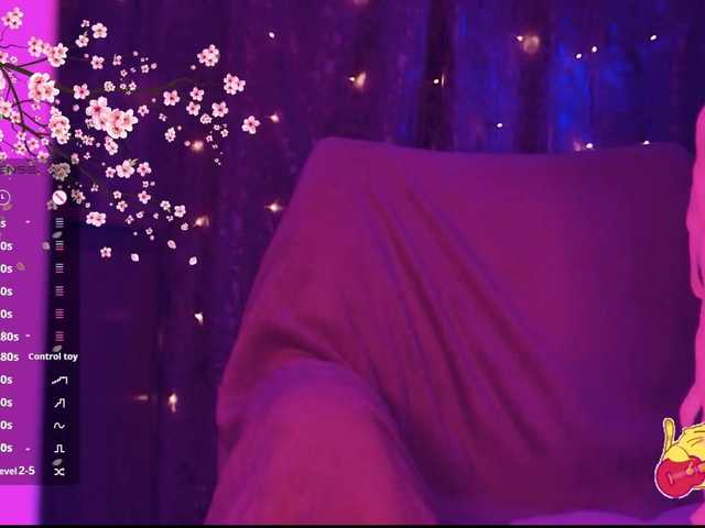 Karo1ina1 live cam on BongaCams