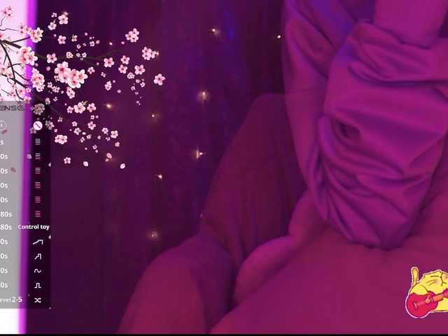 Karo1ina1 live cam on BongaCams