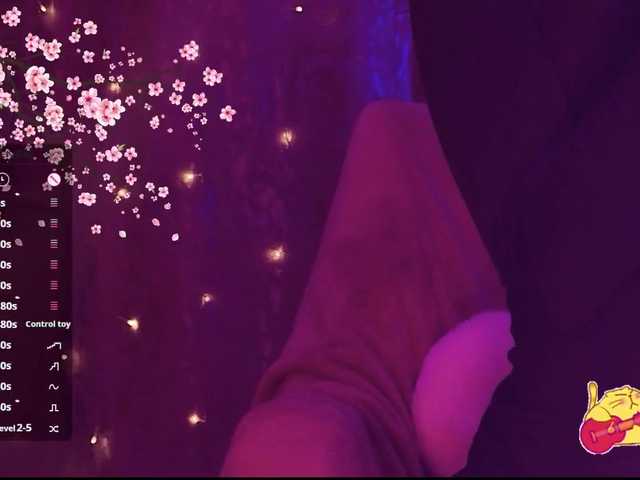 Karo1ina1 live cam on BongaCams