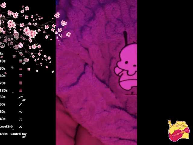 Karo1ina1 live cam on BongaCams