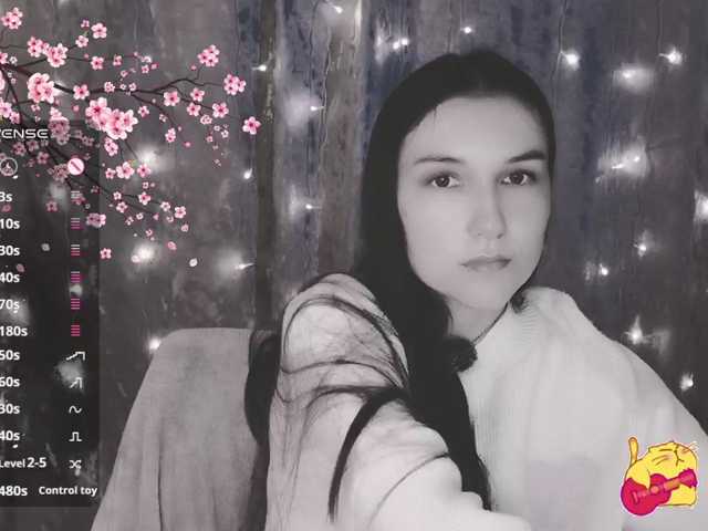 Karo1ina1 live cam on BongaCams