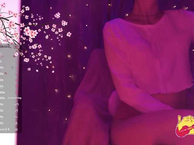 Karo1ina1 live cam on BongaCams