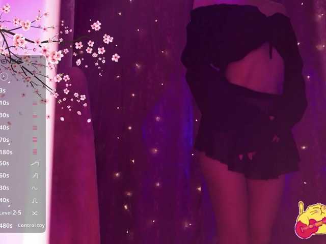 Karo1ina1 live cam on BongaCams