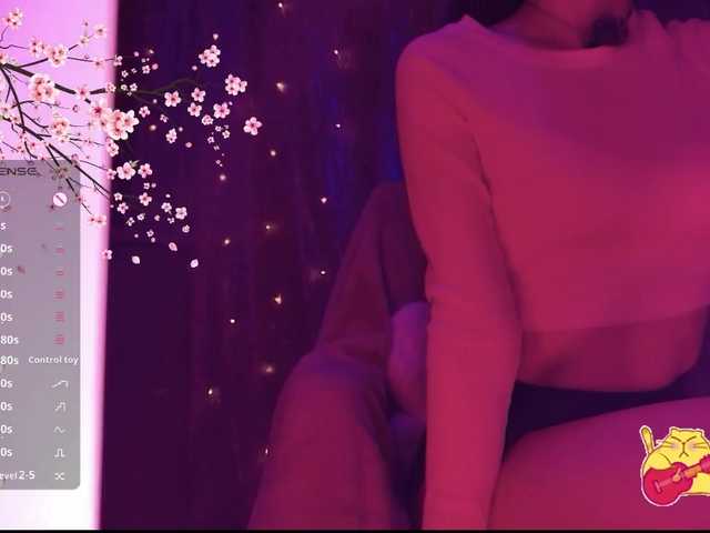 Karo1ina1 live cam on BongaCams