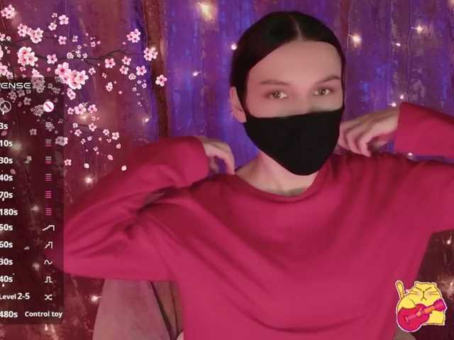 Karo1ina1 live cam on BongaCams
