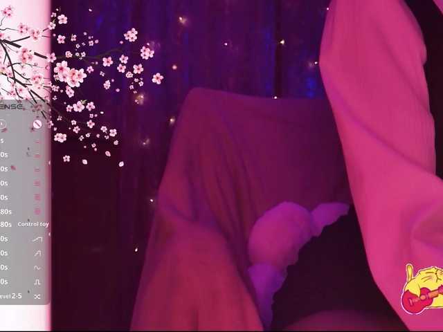 Karo1ina1 live cam on BongaCams