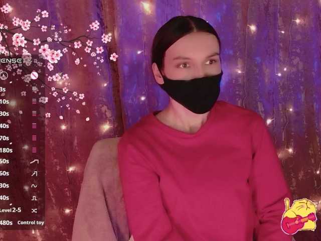 Karo1ina1 live cam on BongaCams