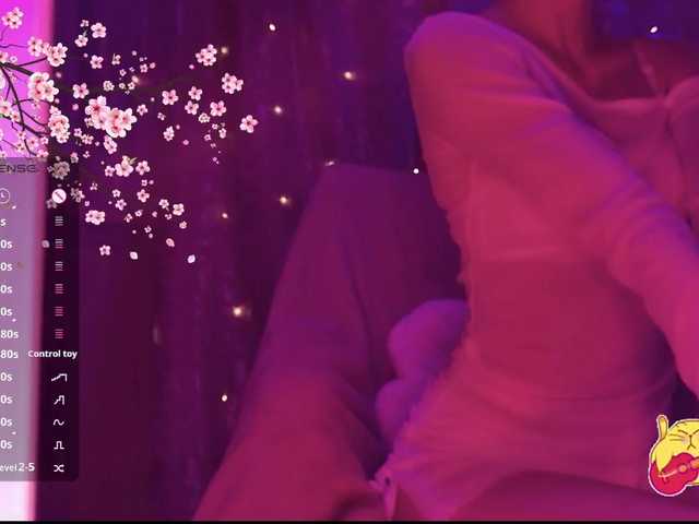 Karo1ina1 live cam on BongaCams