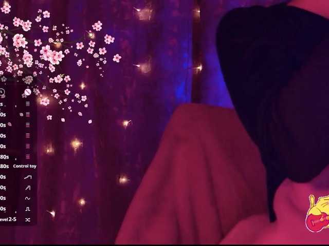 Karo1ina1 live cam on BongaCams