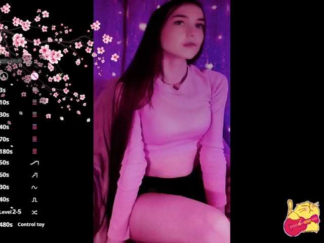 Karo1ina1 live cam on BongaCams