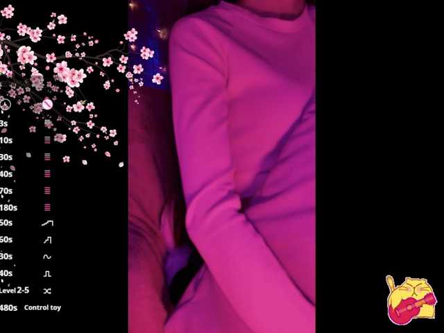 Karo1ina1 live cam on BongaCams