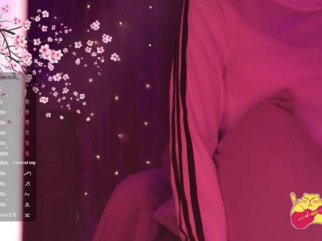 Karo1ina1 live cam on BongaCams