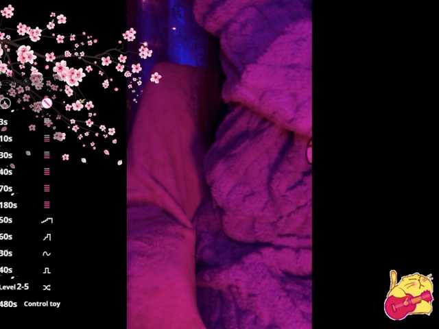 Karo1ina1 live cam on BongaCams