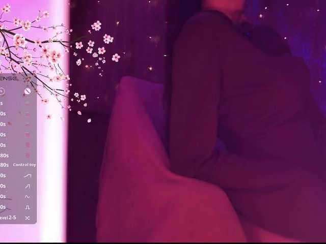 Karo1ina1 live cam on BongaCams