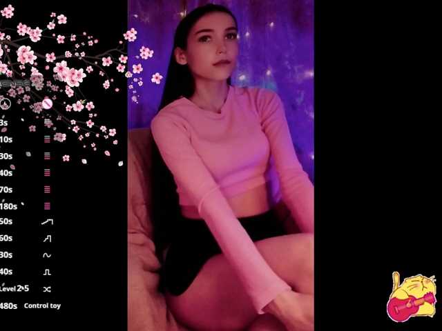 Karo1ina1 live cam on BongaCams
