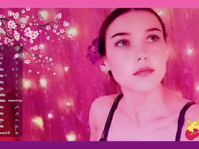 Karo1ina1 live cam on BongaCams