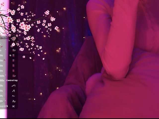 Karo1ina1 live cam on BongaCams